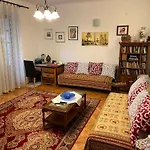 Noemi City Apartments